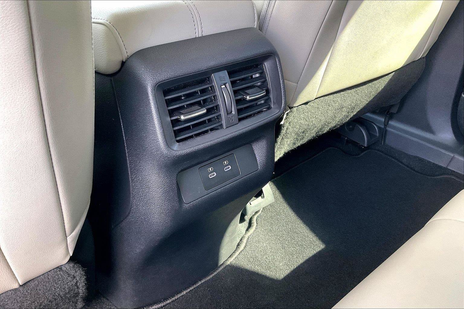 Certified 2025 Nissan Murano SV FWD image 31