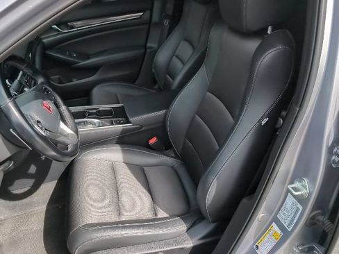 Used 2022 Honda Accord Sport image 9