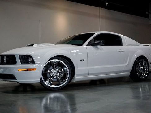 Used 2007 Ford Mustang GT image 69