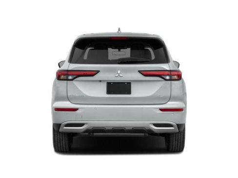 Used 2022 Mitsubishi Outlander SE image 8