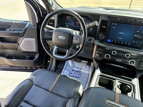 Used 2023 Ford F350 Platinum w/ Tremor Off-Road Package AWD/4WD image 28