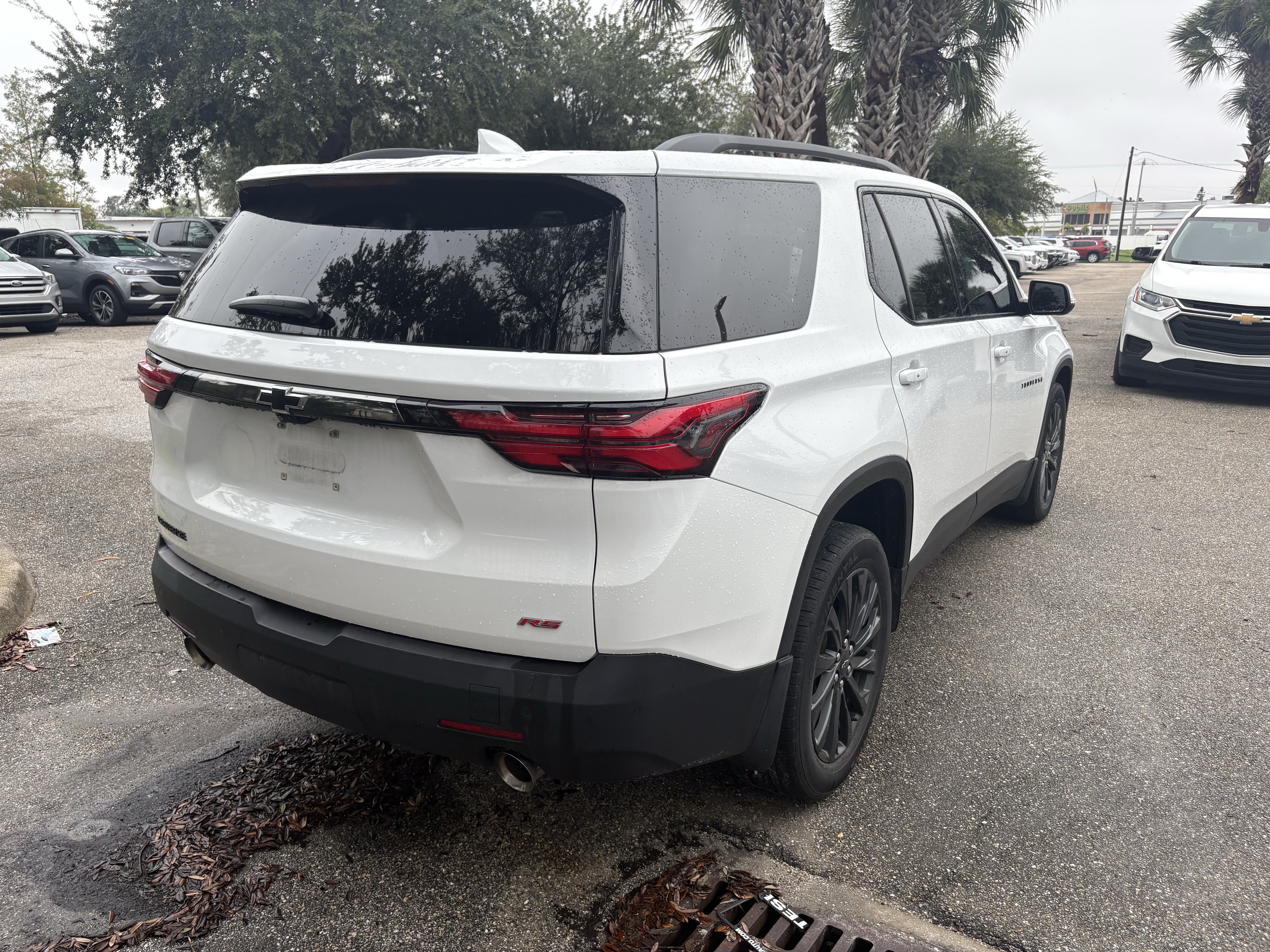 Used 2022 Chevrolet Traverse RS FWD image 7