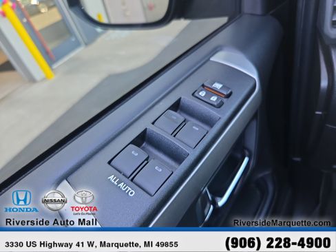 Used 2024 Toyota 4Runner SR5 AWD/4WD image 23
