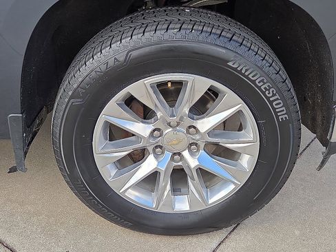 Used 2022 Chevrolet Silverado 1500 LTZ w/ LTZ Premium Package image 7