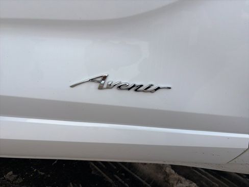 Used 2025 Buick Encore GX Avenir w/ Avenir Technology Package image 4