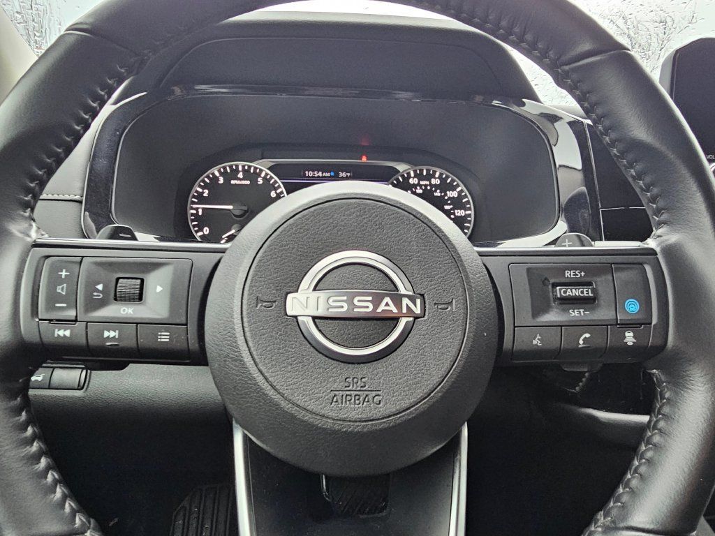 Used 2025 Nissan Pathfinder SV AWD/4WD image 19