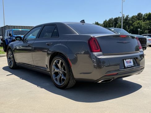 Used 2021 Chrysler 300 S RWD image 7