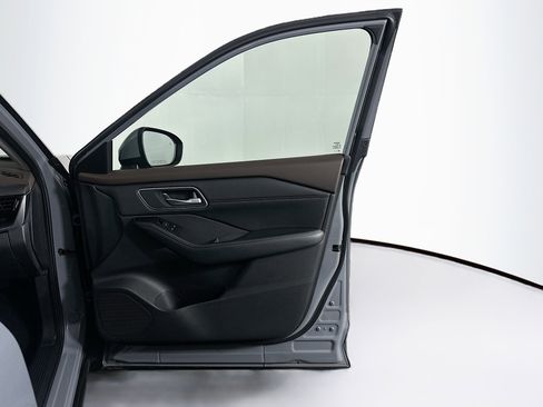 Used 2021 Nissan Rogue SL image 33