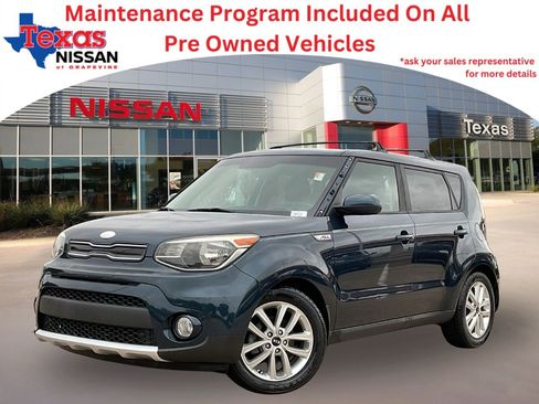 Used 2017 Kia Soul + image 1