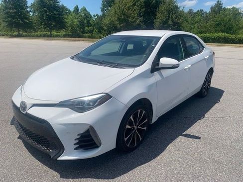 Used 2017 Toyota Corolla SE FWD image 1