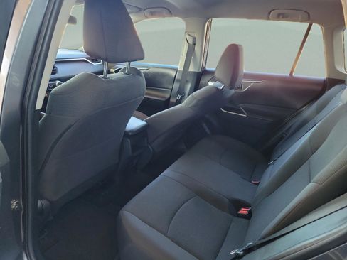 Used 2021 Toyota RAV4 LE image 24