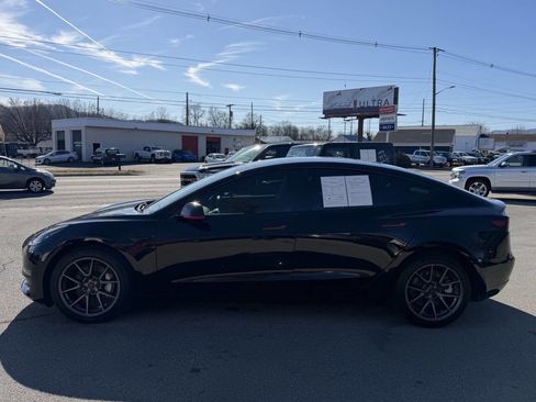 Used 2021 Tesla Model 3 Standard Range Plus image 9