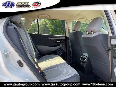 Used 2024 Subaru Outback Premium AWD/4WD image 12