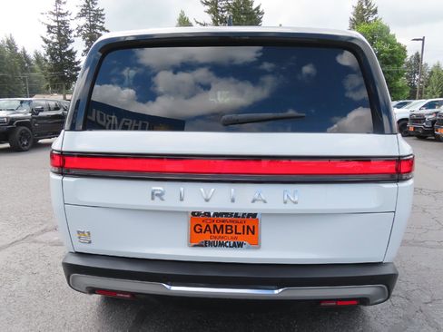 Used 2023 Rivian R1S Adventure AWD/4WD image 7