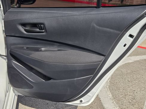 Used 2025 Toyota Corolla LE FWD image 26