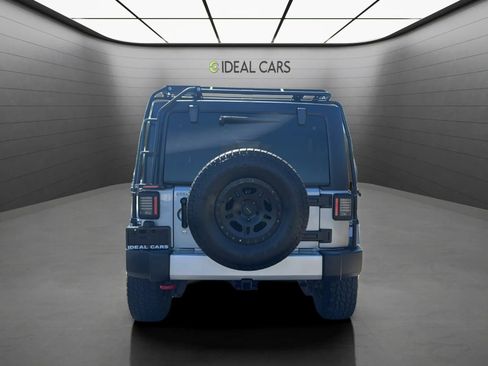 Used 2014 Jeep Wrangler Unlimited Sahara w/ Connectivity Group AWD/4WD image 6