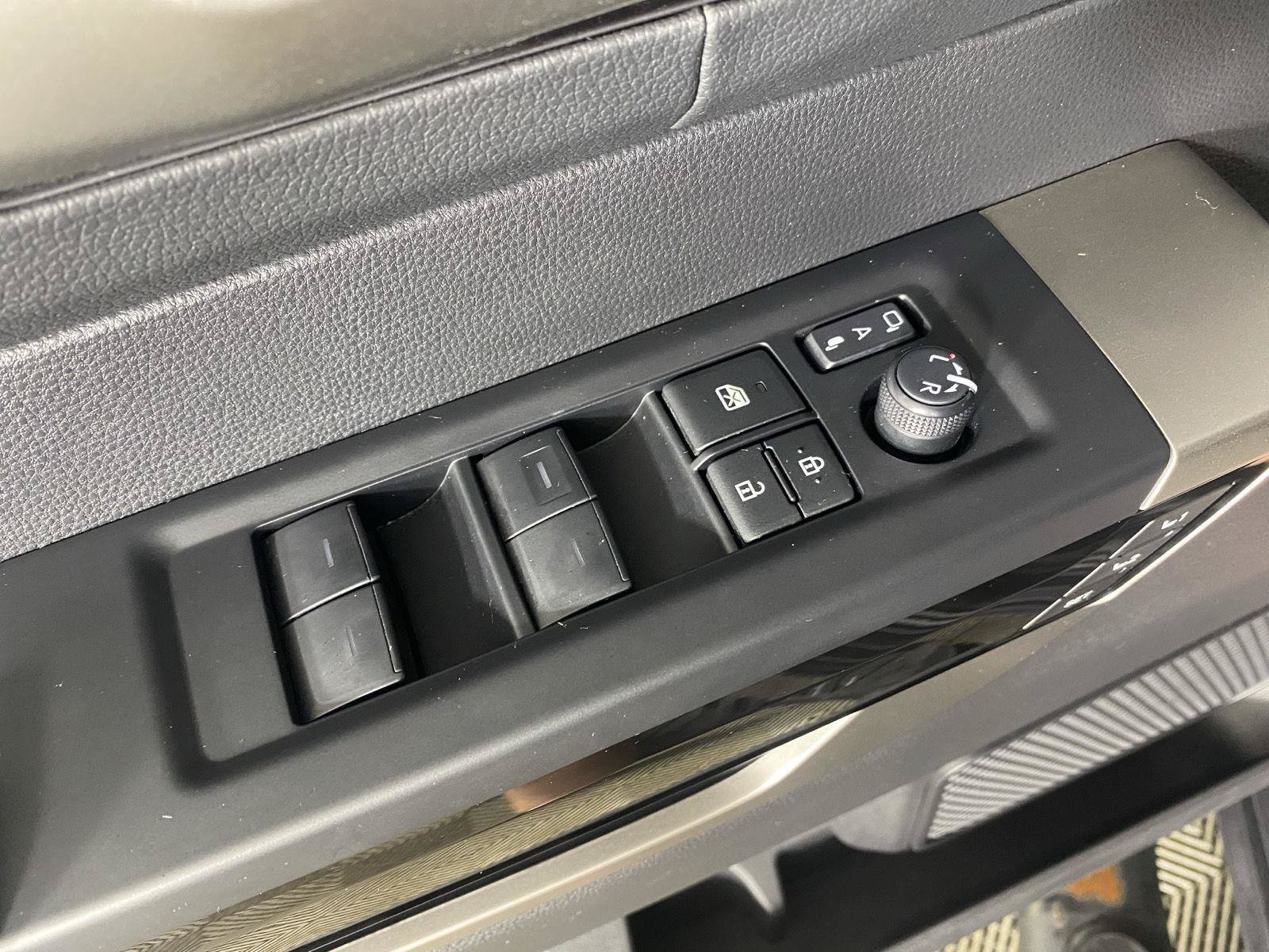 Used 2022 Toyota Tundra Limited AWD/4WD image 21