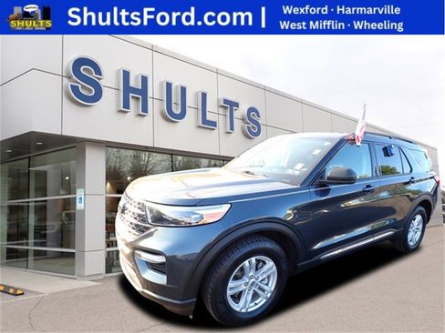 Certified 2022 Ford Explorer XLT w/ Equipment Group 202A image 1