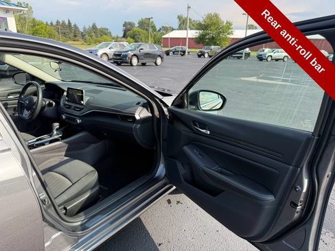 Used 2024 Nissan Altima 2.5 SV AWD/4WD image 40