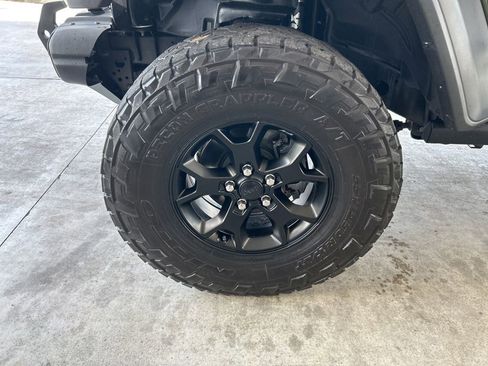 Used 2021 Jeep Wrangler Unlimited Sport image 14