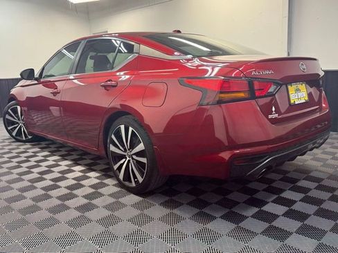 Used 2019 Nissan Altima 2.5 SR image 2