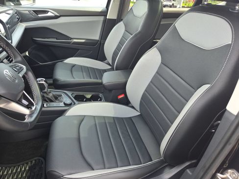 Certified 2023 Volkswagen Taos SEL AWD/4WD image 16