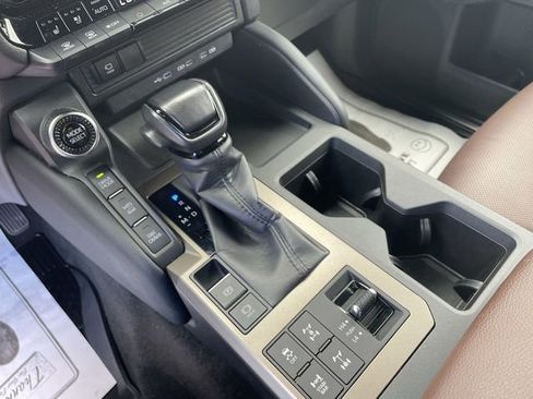 Used 2024 Toyota Land Cruiser image 23