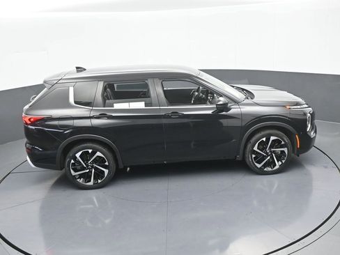 Used 2022 Mitsubishi Outlander SE image 59