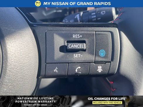 New 2026 Nissan Kicks SR AWD/4WD image 14