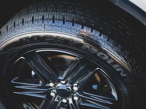 Used 2020 Ford Expedition XLT w/ Equipment Group 202A image 32