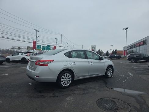 Used 2015 Nissan Sentra S image 4