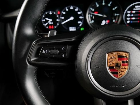 Used 2022 Porsche 911 Carrera RWD image 21