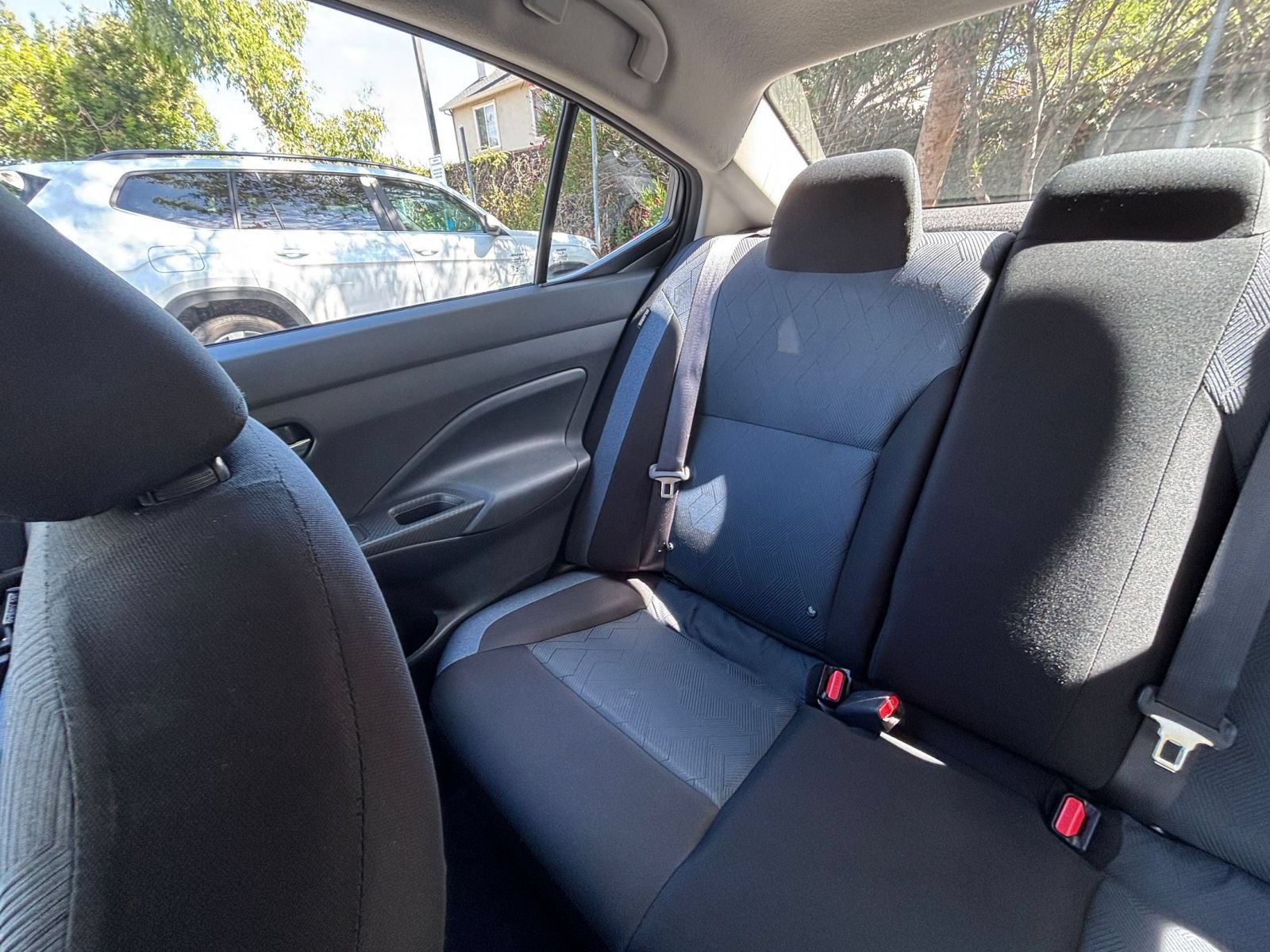 Used 2025 Nissan Versa SV FWD image 36
