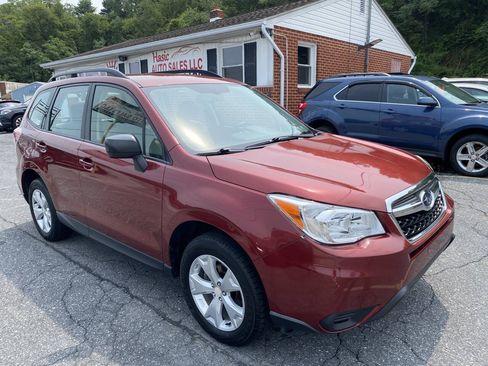 Used 2016 Subaru Forester 2.5i w/ Alloy Wheel Package AWD/4WD image 4