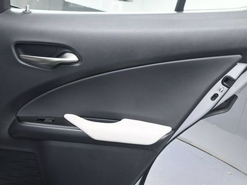 Used 2020 Lexus UX 200 w/ Premium Package FWD image 27