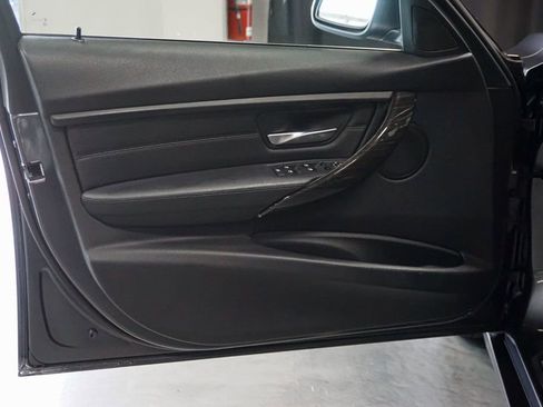 Used 2014 BMW 328i xDrive Wagon AWD/4WD image 19
