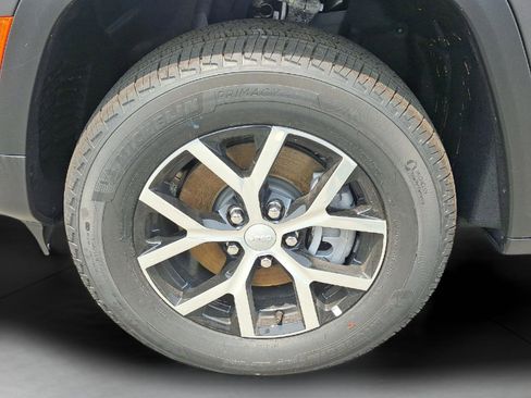 New 2025 Jeep Grand Cherokee L Limited image 6