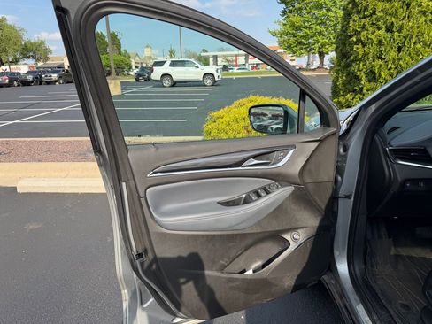 Used 2024 Buick Enclave Essence w/ Experience Buick Package image 8