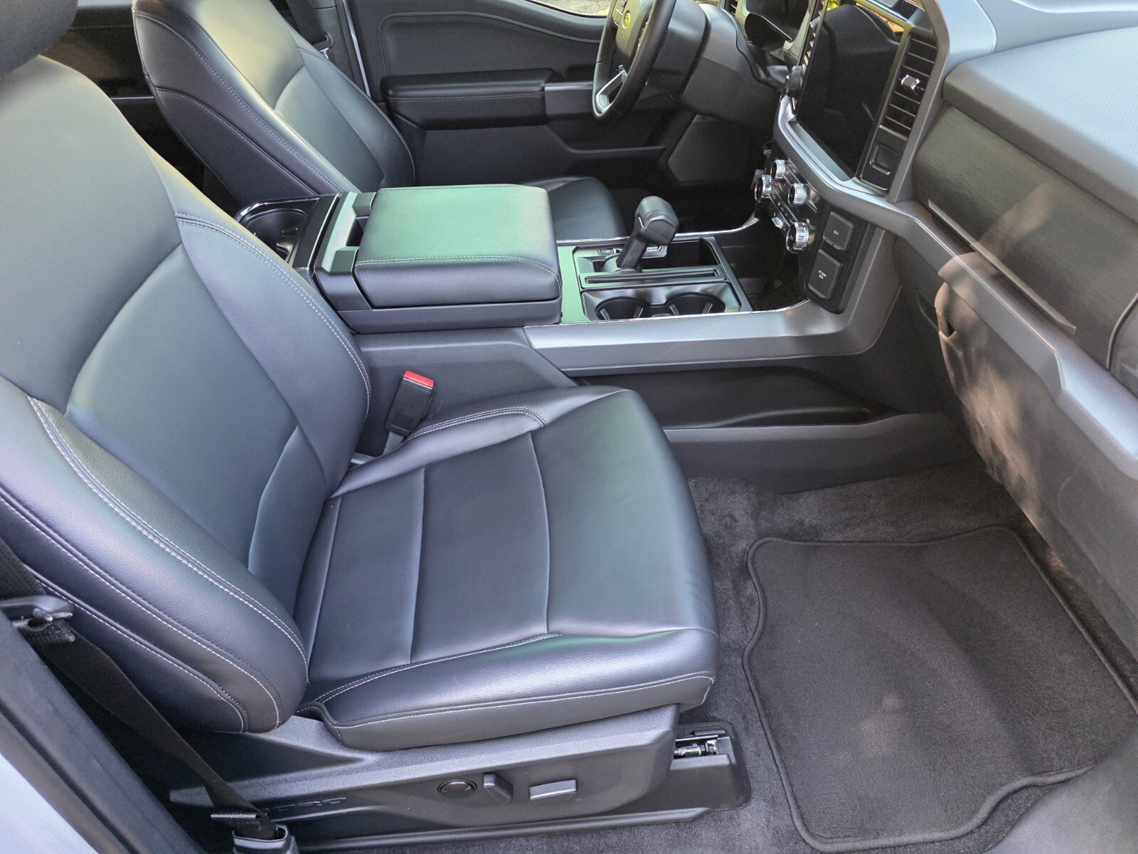 Used 2025 Ford F150 XLT w/ Equipment Group 303A High AWD/4WD image 3