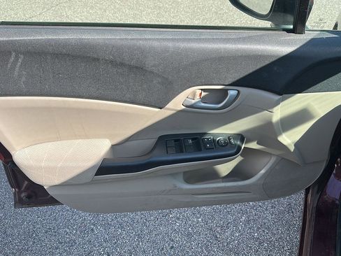 Used 2012 Honda Civic LX image 9