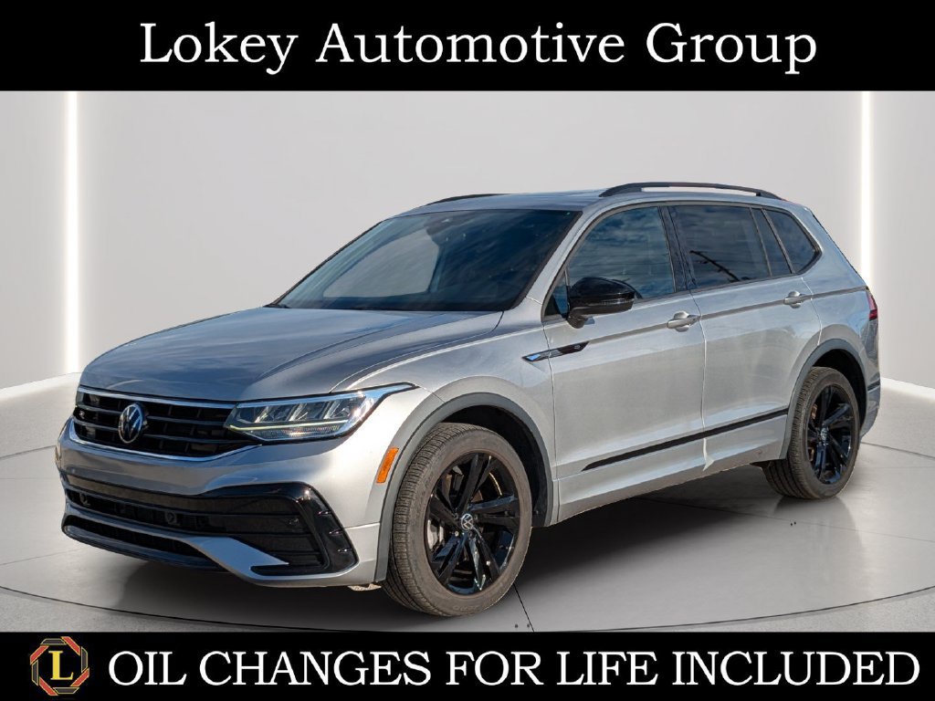 Certified 2023 Volkswagen Tiguan SE R-Line FWD image 1