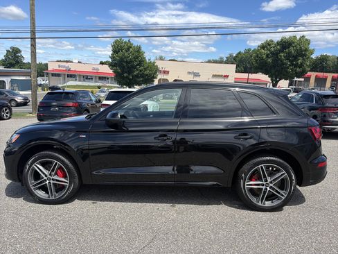 Certified 2024 Audi Q5 e Premium Plus AWD/4WD image 4