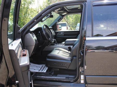 Used 2017 Ford Expedition EL Platinum AWD/4WD image 10