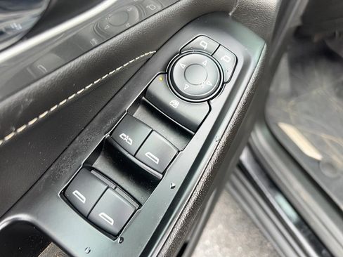 Used 2023 Chevrolet Traverse LT w/ LPO, Floor Liner Package image 12