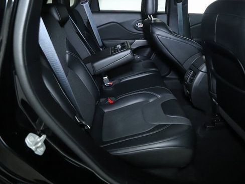 Used 2022 Jeep Cherokee Limited image 34