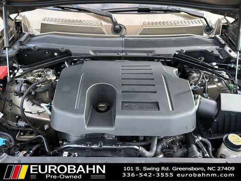Used 2024 Land Rover Defender 110 X-Dynamic SE AWD/4WD image 36