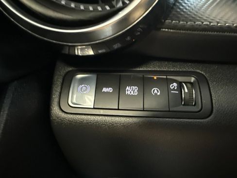 Used 2026 Chevrolet Equinox LT AWD/4WD image 14