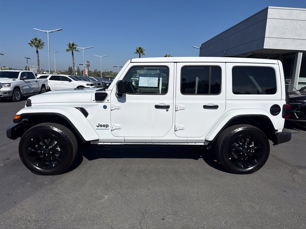 Certified 2025 Jeep Wrangler Unlimited Sahara w/ Safety Group AWD/4WD image 4