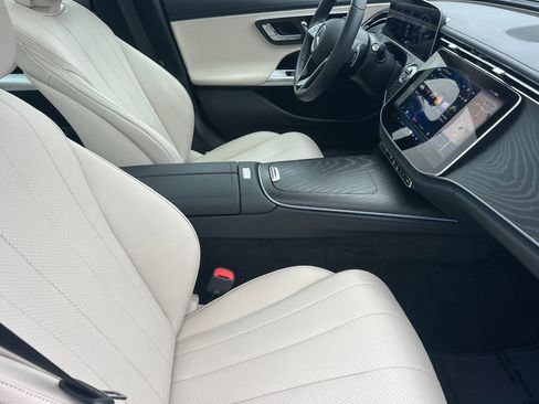 Certified 2025 Mercedes-Benz E 350 Sedan image 15