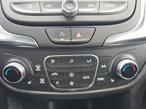Used 2024 Chevrolet Equinox LT FWD image 46